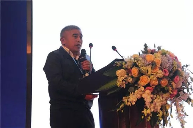 技術中心經理張文中作產品介紹